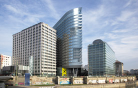 Passivbüro-Hochhaus der Raiffeisen Holding Niederösterreich-Wien.